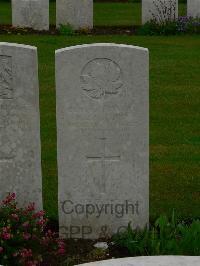 Etaples Military Cemetery - Willins, Henry James